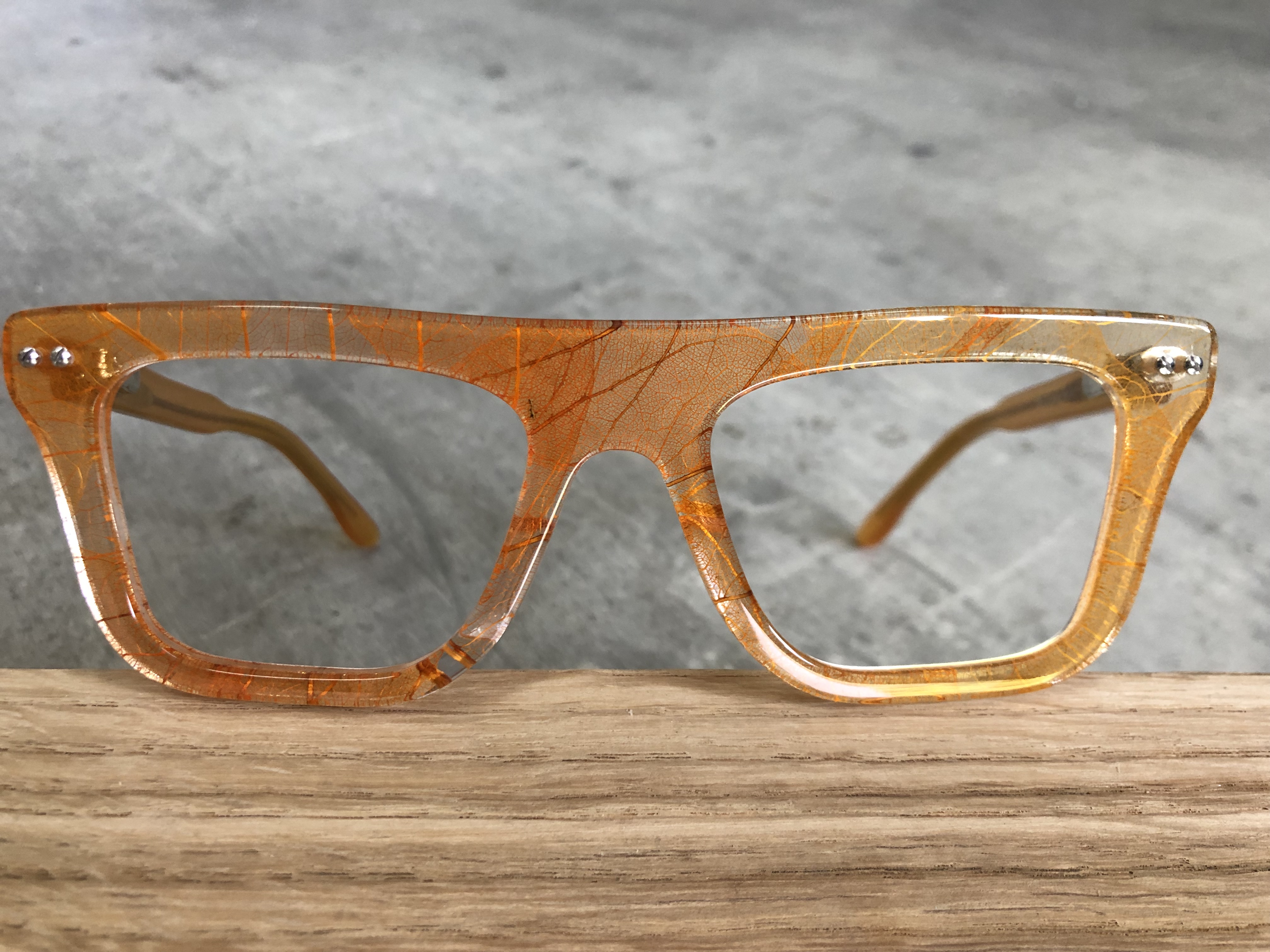 Amand orange leaves